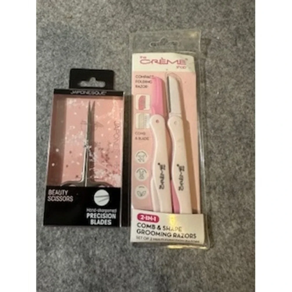 the Crème shop 2-in-1 Comb & Blade Compact Folding Razors &Beauty Scissors set
